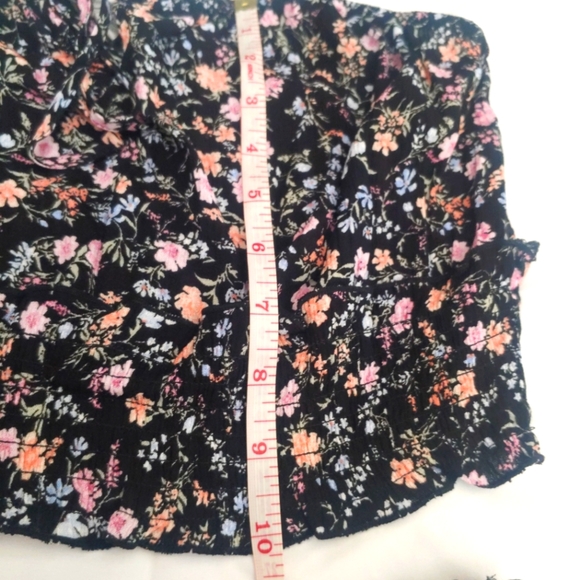 Set Top And Skirt Hippie Rose Black Floral Color Smocked Top Women's Size Medium - Picture 7 of 9